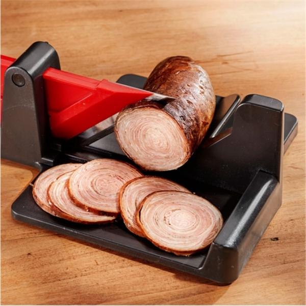 Dispozitiv multifunctional pentru feliat