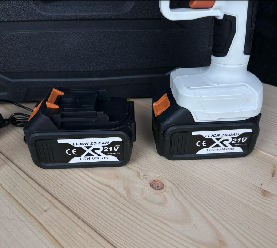 Minidrujba Maxstar cu 2 acumulatori 21V 10Ah, rezervor ulei, lama si lant 6inch, cutie depozitare