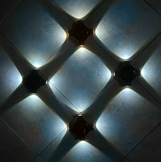 Set 4 lampi solare de perete cu lumina in 4 directii