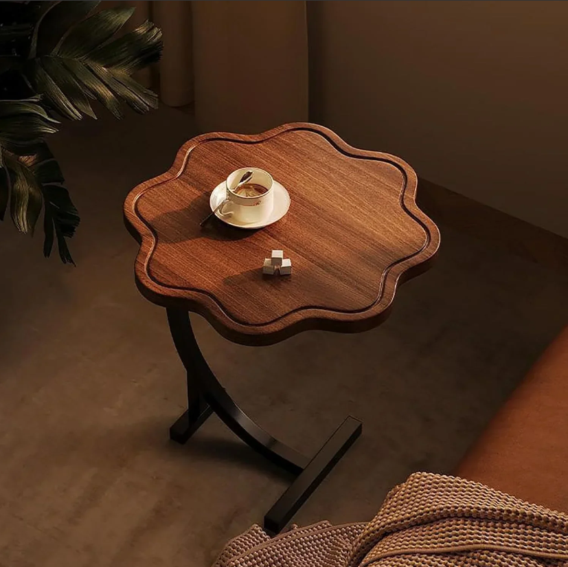 Masa design floare, picior curbat, pentru laptop sau cafea, în stil modern minimalist 25x30x60cm