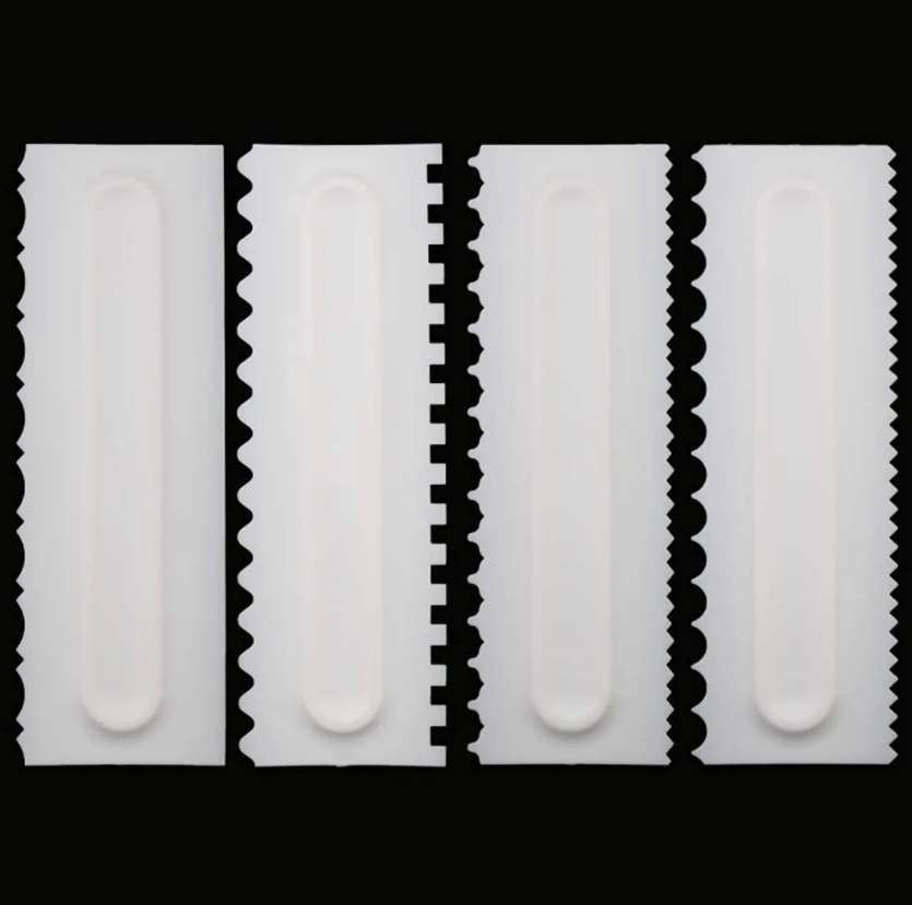 Platou rotativ decorare cu baza antiaderenta, 28 cm + CADOU Set 4 raclete decorare tort, 8 modele diferite