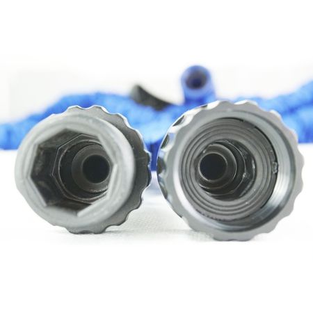 Pachet pentru gradina: Furtun extensibil 22.5 M cu dispozitiv stropit + Aspersor de stropit cu 12 duze