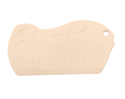 Taietor aluat din plastic ABS, crem, gradat, model elefant, 17 x 9 cm