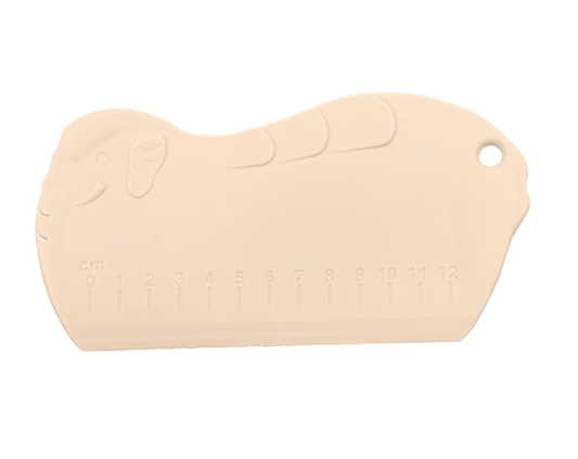 Taietor aluat din plastic ABS, crem, gradat, model elefant, 17 x 9 cm