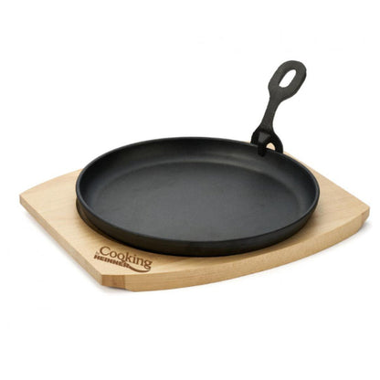 Platou servire rotund, fonta pura, cu maner si baza din lemn