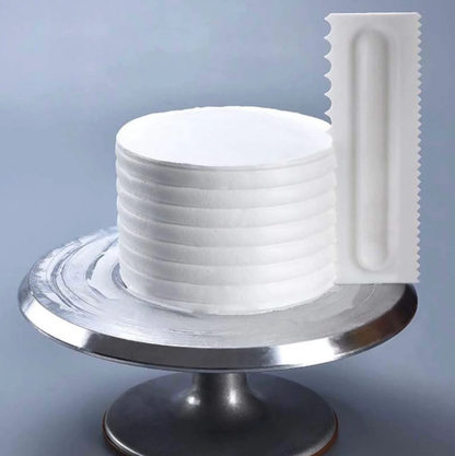 Platou rotativ decorare cu baza antiaderenta, 28 cm + CADOU Set 4 raclete decorare tort, 8 modele diferite